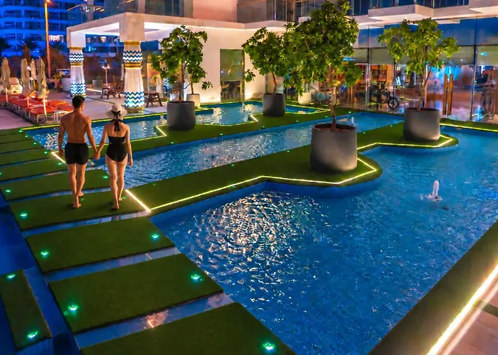 Royal Central Hotel And Resort The Palm